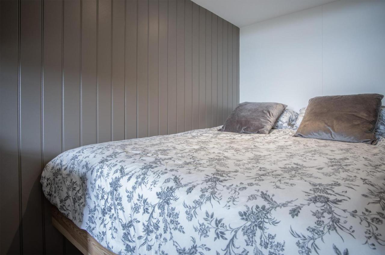 Stepaside  Cabin In The Woods - 1 Bedroom Lodge - Kilgetty מראה חיצוני תמונה